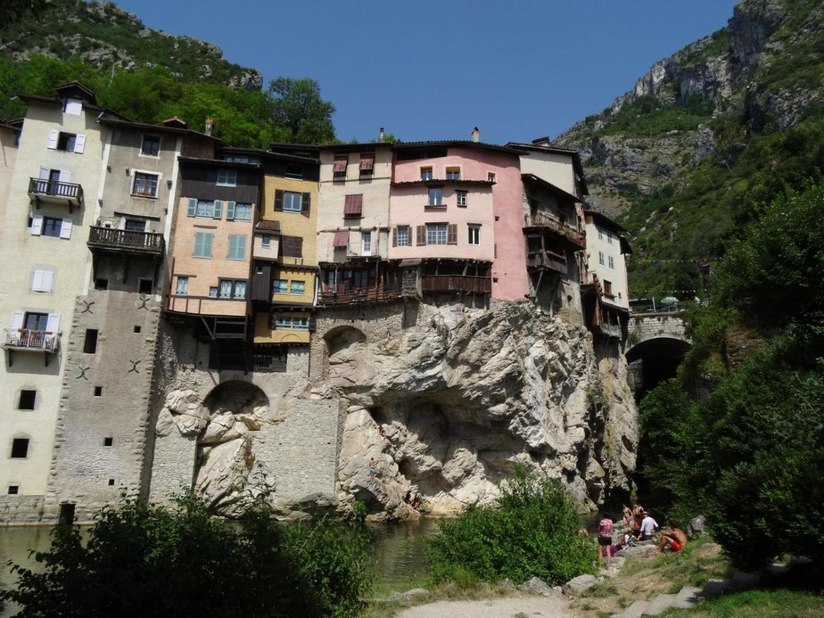 Logez Au Coeur Du Parc Du Vercors Saint-Laurent-en-Royans Zewnętrze zdjęcie